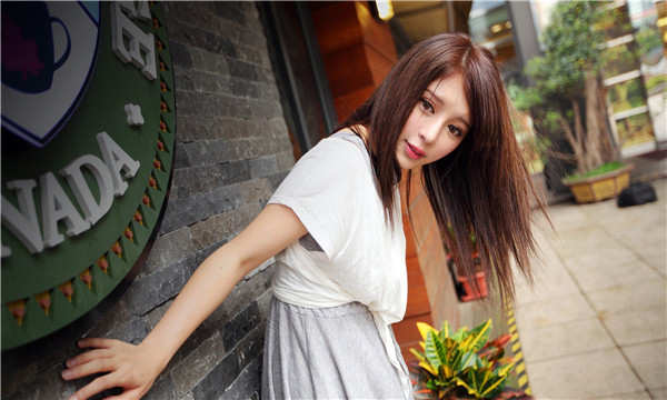 钦州想找一个女性生孩子给报酬-｛找个女人生孩子多少钱｝